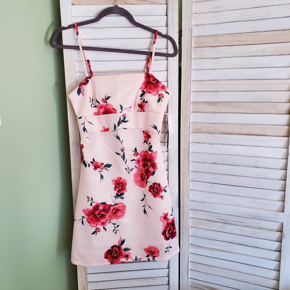 3 For $30.00-SEQUIN HEARTS Pink Floral Dress Sz 7 Juniors New!!
